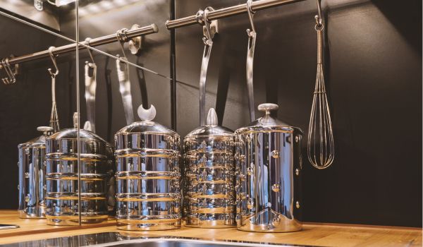 restaurant kitchen equipment